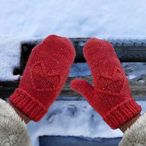 Arched Gusset Heart Mittens [English]