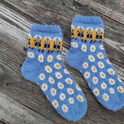 Minecraft Inspired Socks Knitting Pattern [English]