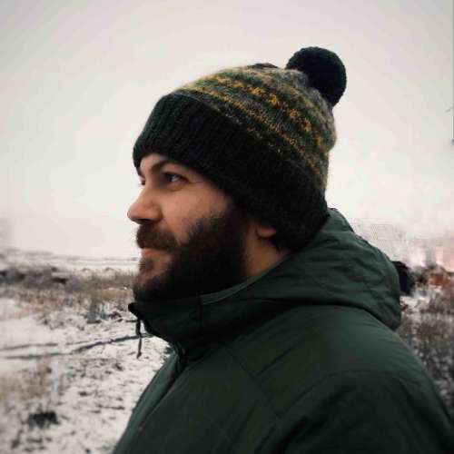 Woodcutter In The Forest Hat Knitting Pattern [English]