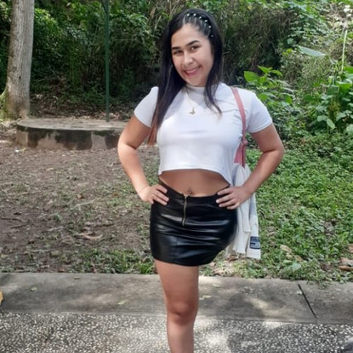 Daryela Ampute: Leather miniskirt and sexy hips! New video! 